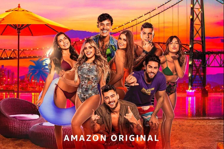 Soltos em Floripa: reality show não recomendado a menores de 18 anos acompanha o dia a dia de oito participantes solteiros (Amazon/Divulgação)