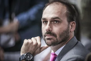 Licença de Eduardo Bolsonaro termina neste domingo; veja o que pode acontecer