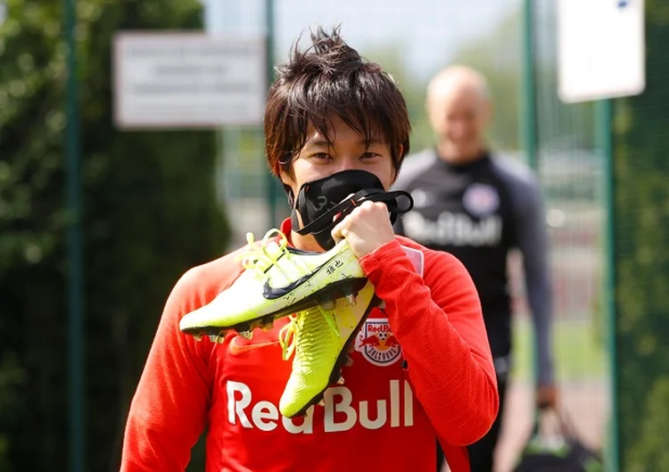 TREINO DO RED BULL SALZBURG, NA ÁUSTRIA: dirigentes se reúnem nesta quinta-feira para discutir volta do esporte em 55 países (Leonhard Foeger/Reuters)