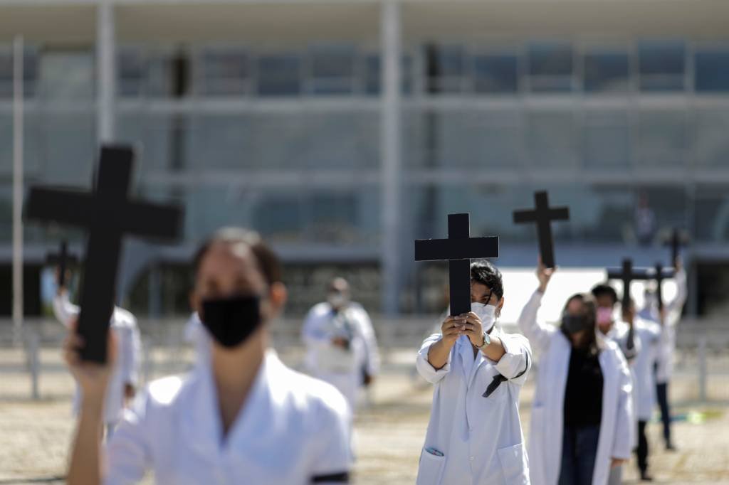 PGR pede que MPF investigue agressão a enfermeiras durante ato em Brasília