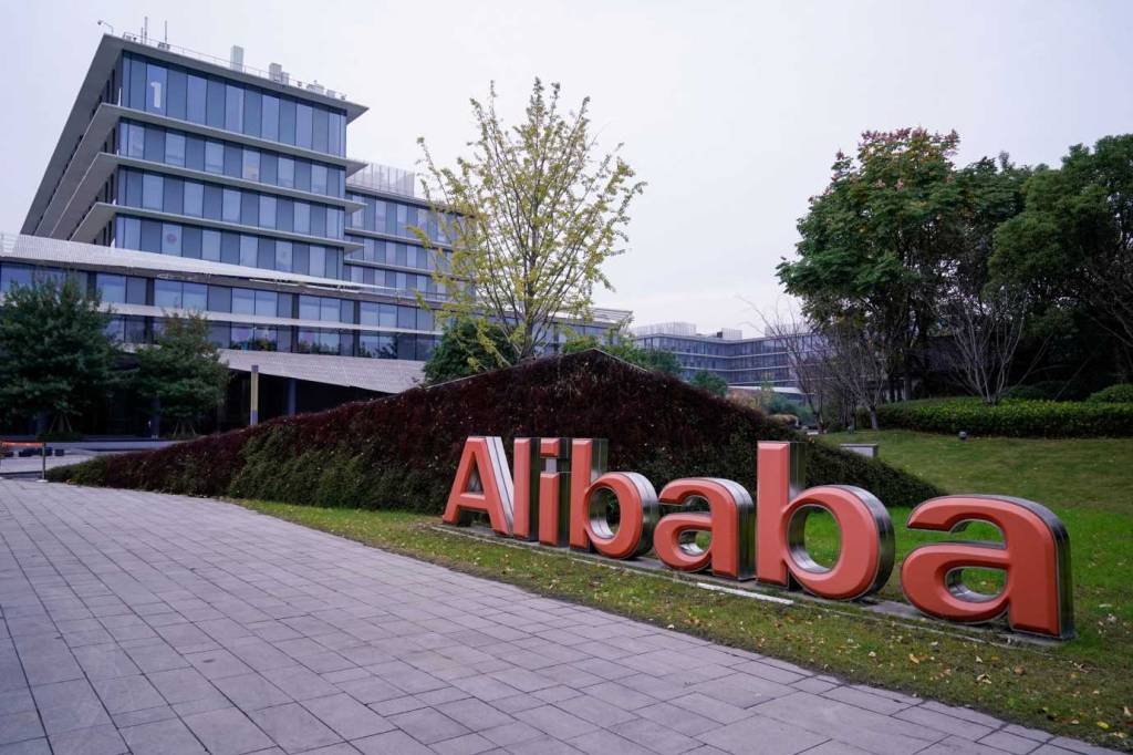 Em meio à pressão de reguladores, Alibaba divulga resultados nesta terça
