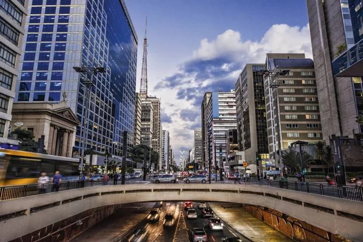 Futuro do trabalho: surgimento de uma classe obsoleta no Brasil é ainda mais grave devido à gritante desigualdade social existente (Germano Lüders/Exame)