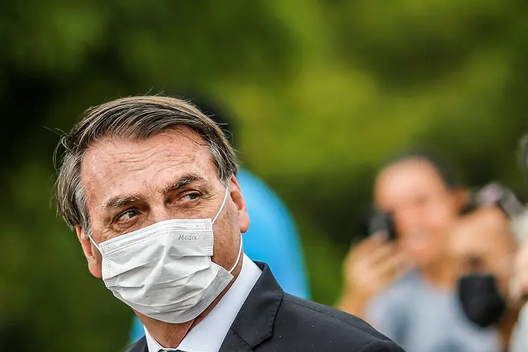 Jair Bolsonaro: "O Brasil vai pensar nisso depois que acabar a pandemia, a gente vai pensar seriamente se sai ou não, porque não transmite confiabilidade" (Adriano Machado/Reuters)