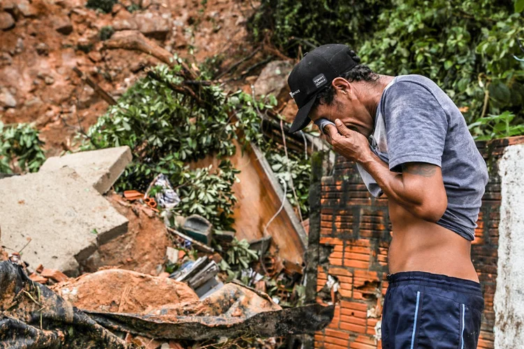 Famílias no Espírito Santo, Rio de Janeiro e Minas Gerais devem receber auxílio (Amanda Perobelli/Reuters)