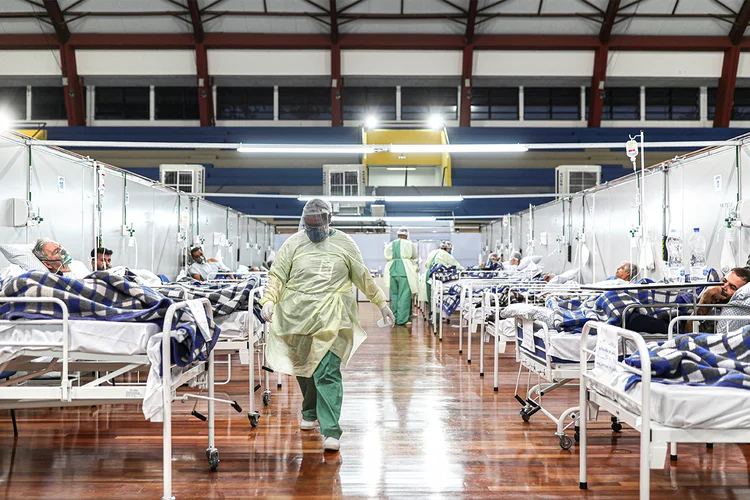 Hospital de Campanha contra o coronavírus em Santo André (SP): Brasil é o segundo em número de casos (Amanda Perobelli/Reuters)