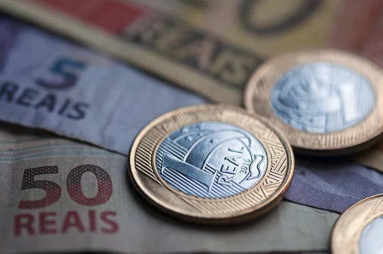 Aumento dos gastos públicos e a queda do PIB devem levar a uma alta dos impostos no futuro (Priscila Zambotto/Getty Images)