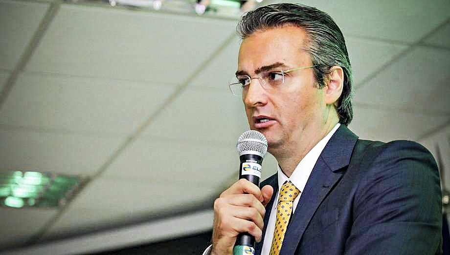 Novo diretor da PF troca comando do RJ, área de interesse de Bolsonaro