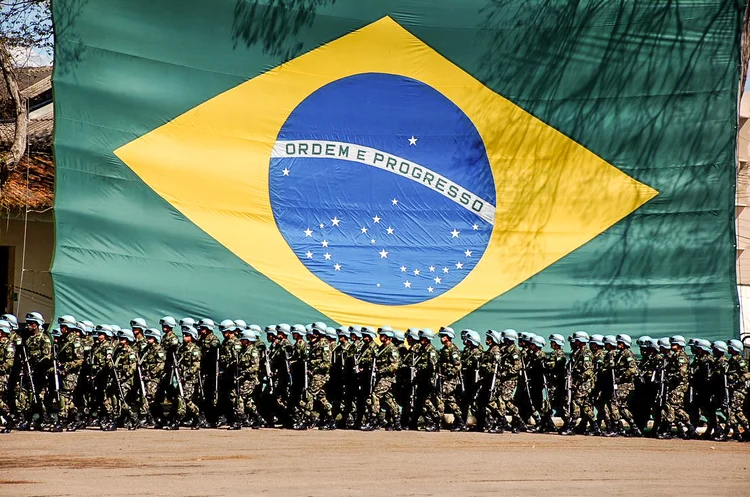 Militares: ministério da Defesa diz que está investigando o pagamento errado (Exército/Divulgação)