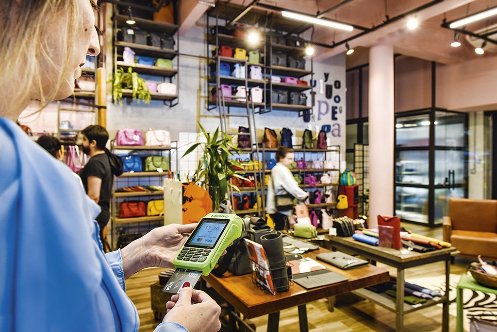 Hugo Boss lança novo e-commerce com tecnologia Infracommerce