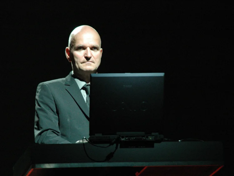 Kraftwerk: com 50 anos de trajetória, grupo lançou dez álbuns e ganhou um Grammy de melhor álbum de música dance/eletrônico em 2017, pelo disco 3-D The Catalog (Daniele Dalledonne/Wikimedia Commons)