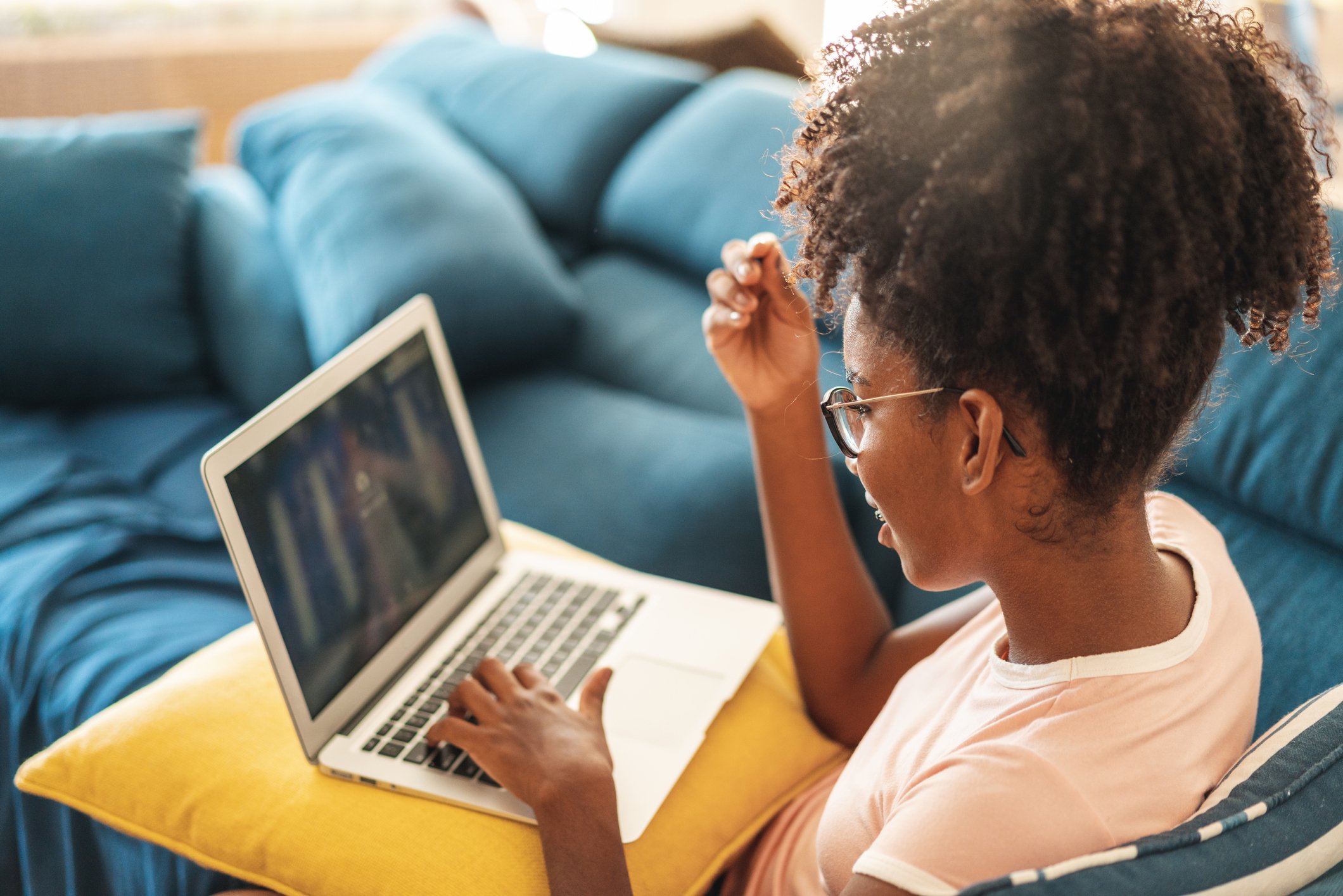 USP oferece 66 cursos online gratuitos na área de humanidades