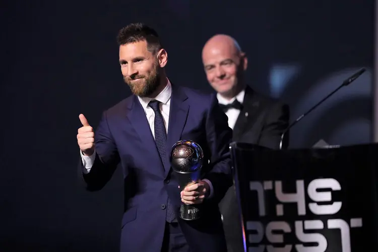 Jogador Lionel Messi no prêmio de 2019: entre os troféus entregues na festa anual promovida pela Fifa, estão os de melhor jogador (feminino e masculino), melhor técnico e também é revelada a seleção do ano, com os melhores atletas (Simon Hofmann - FIFA/FIFA/Getty Images)