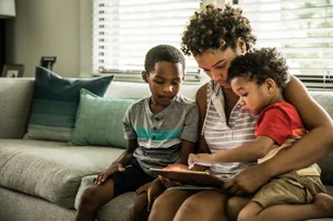 Dia das crianças: como escolher o melhor tablet infantil em 2025?