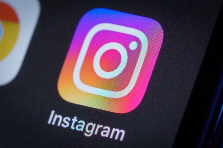 O Instagram tem investido em ferramentas para facilitar a vida de quem tem e-commerce (NurPhoto/Getty Images)