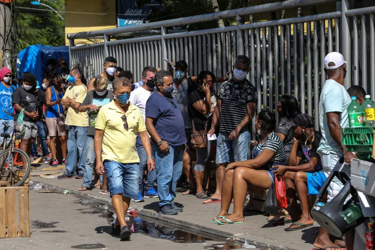 Rio de Janeiro: "Hoje há 400 pessoas esperando na fila por um leito de UTI", diz especialista (Luis Alvarenga/Getty Images)