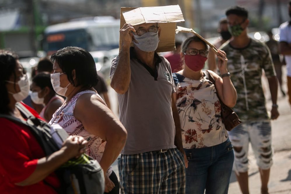 Novo auxílio emergencial deixa pelo menos 1/4 dos brasileiros na pobreza