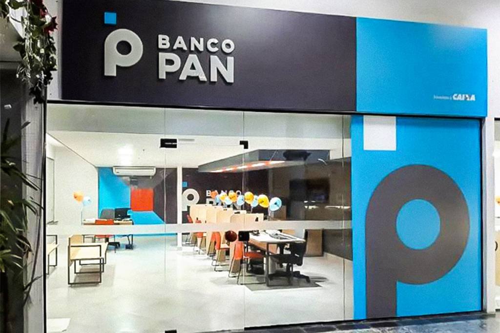 Banco Pan: em abril, a demanda por novos financiamentos com garantia de automóveis e motos caiu 50% em relação a março, enquanto a queda de emplacamentos de carros novos recuou 78% no mesmo período (Banco Pan/Divulgação)