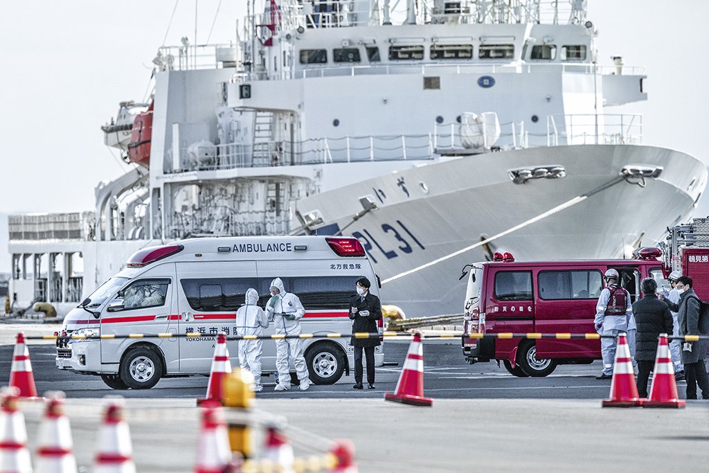 Navio Diamond Princess, estacionado no Japão: após a quarentena da embarcação, o mercado de cruzeiros paralisou | Carl Court/Getty Images / 