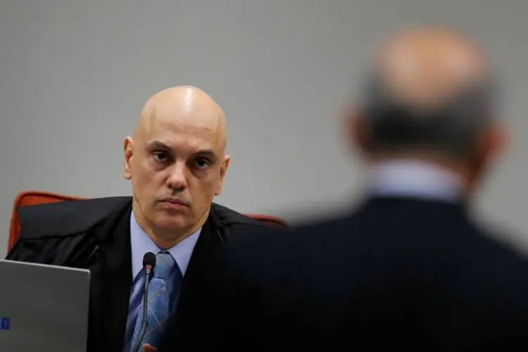 Alexandre de Moraes: o ministro cita os indícios apresentados pela PGR e narra a existência de quatro núcleos da associação criminosa (Adriano Machado/Reuters)