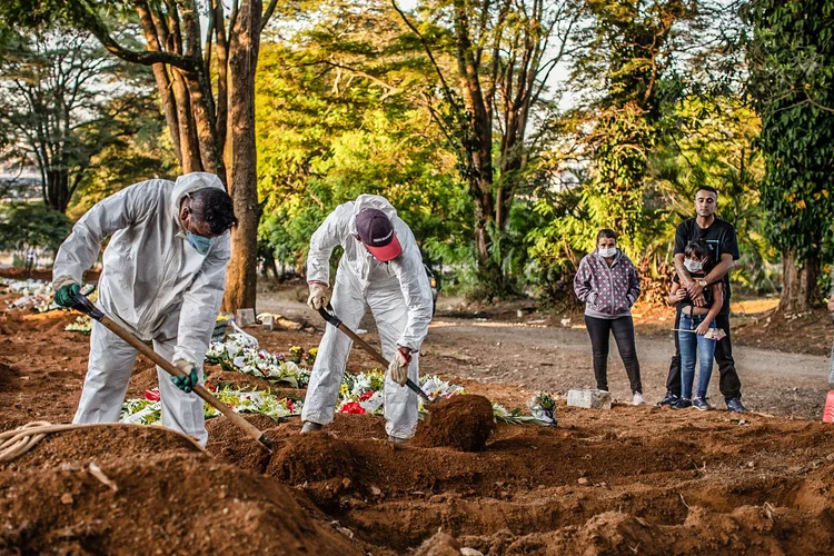 Recorde: em um dia foram contabilizadas mais 324 mortes em todo o estado. (Bloomberg / Colaborador/Getty Images)