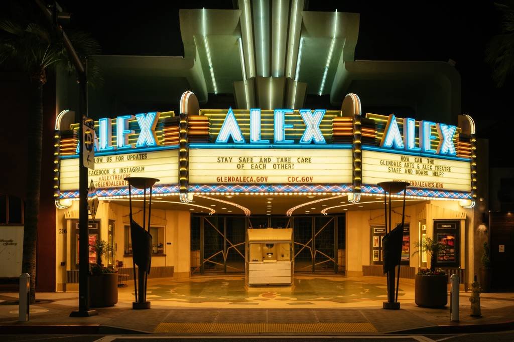 A história das grandes salas de cinema em Los Angeles