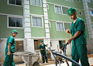 Imagem referente à matéria: A aposta da MRV para inovar: transformar canteiros de obra em salas de aula