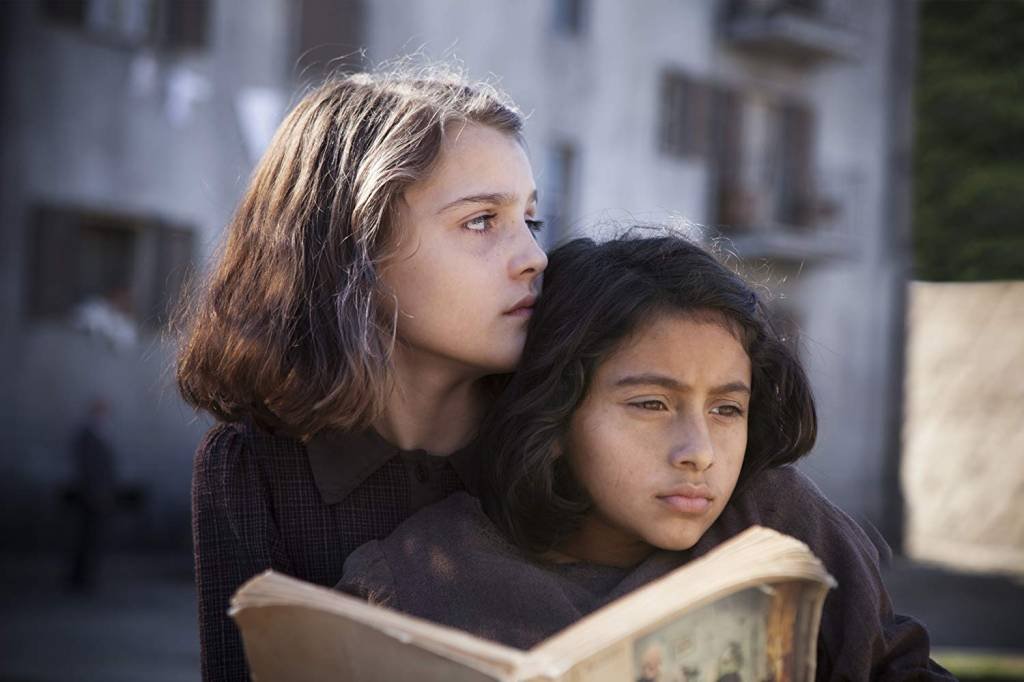 Cena de "My Brilliant Friend", da HBO: agora a Netflix adapta novo romance da escritora Elena Ferrante (HBO/Divulgação)