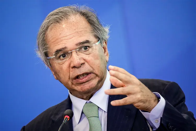 Ministro Paulo Guedes, da Economia, defendeu agenda de privatizações e investimento privado em vídeo de reunião ministerial do dia 22 de abril (Adriano Machado/Reuters)