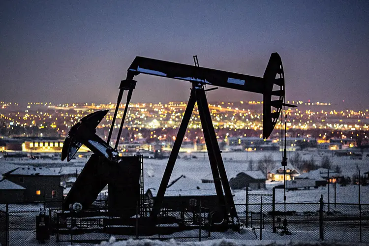 Equipamento de extração de petróleo: commodity bate maior preço desde 2014 | Foto: Daniel Acker/ Bloomberg (Daniel Acker/Bloomberg)