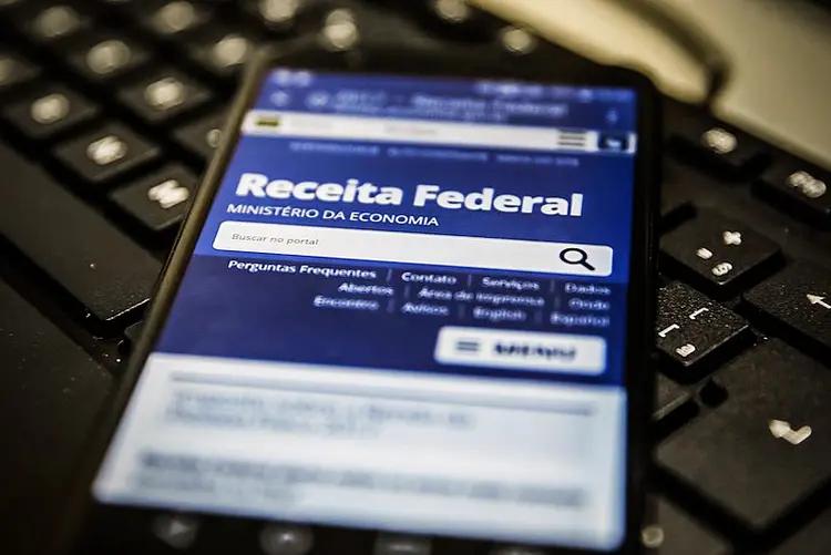 IR: mais da metade dos contribuintes ainda não enviaram a declaração à Receita (Marcelo Cabral/Agência Brasil)