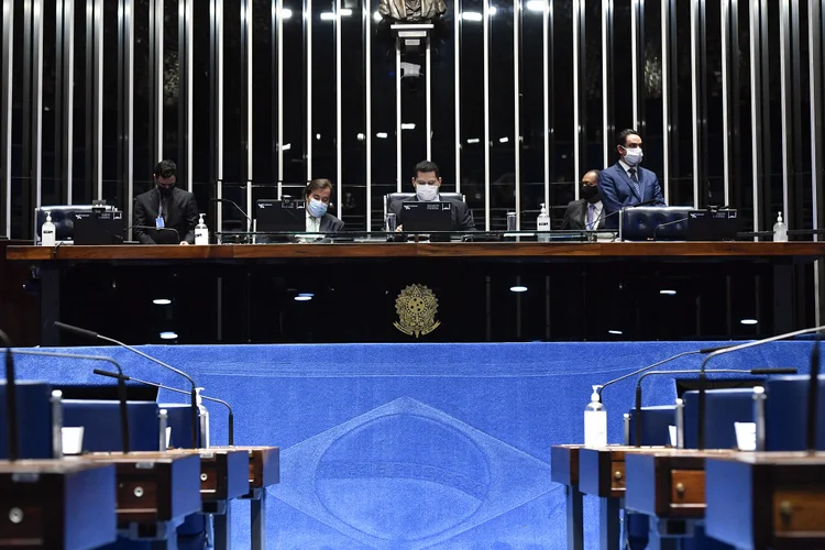 Presidente da Câmara dos Deputados, autor e primeiro signatário da PEC 10/2020, deputado Rodrigo Maia (DEM-RJ); presidente do Senado Federal, senador Davi Alcolumbre (DEM-AP). (Leopoldo Silva/Agência Senado)