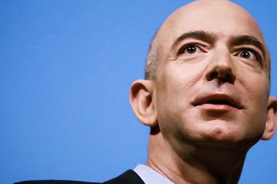 Jeff Bezos: o grupo dos cinco bilionários mais ricos dos EUA ganhou mais de 75 bilhões de dólares durante a crise do coronavírus (Mario Tama/Getty Images)