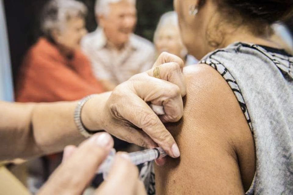 Vacina contra a gripe: campanha nacional começa no dia 4 de abril. (Marcelo Camargo/Agência Brasil)