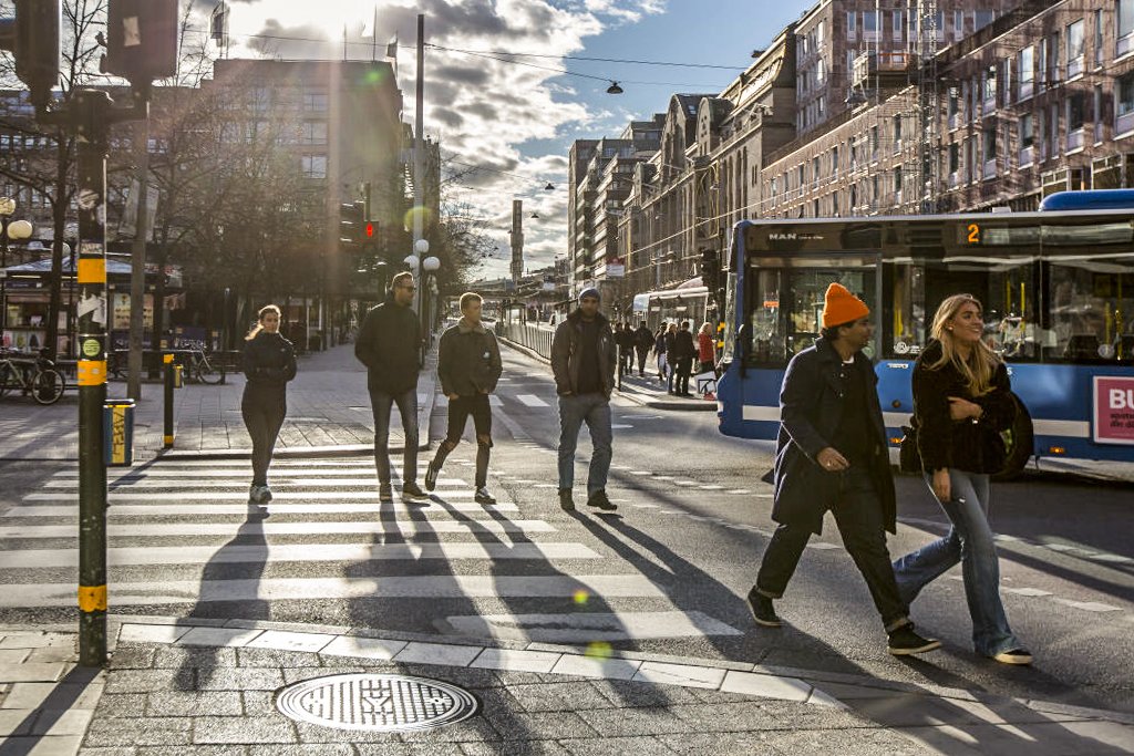 Suécia pede para população adotar home office até 2021