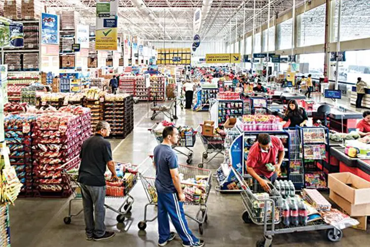 Supermercado: de março até 11 de maio houve um aumento de 950% nos relatos de preços abusivos (Germano Lüders/Exame)
