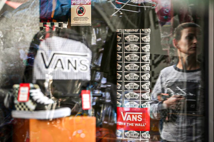 VANS, MARCA DA AREZZO NO BRASIL: Varejistas de moda precisaram criar novas maneiras de vender, sem o apoio das lojas físicas (Rahel Patrasso/Reuters Brazil)