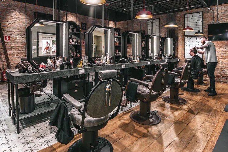 Barbearia Corleone: antes da pandemia, 13.000 atendimentos por mês nos seis salões (Barbearia Corleone/Divulgação)