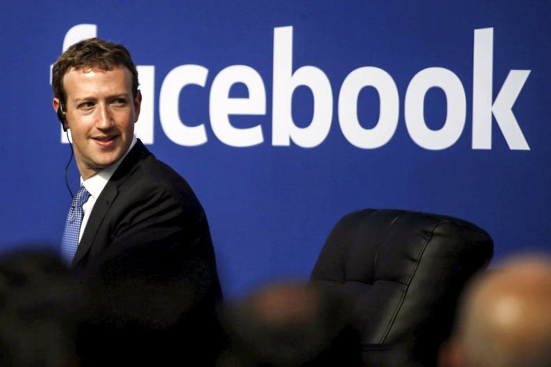 Mark Zuckerberg: Zuckerberg disse que a maior rede social do mundo começará a "implantar agressivamente a contratação remota", (Stephen Lam/Reuters)