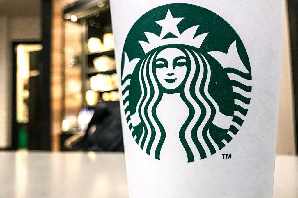 Starbucks: a rede com sede em Seattle pretende reabrir 90% das unidades nos EUA até o início de junho (Leonardo Barci/Creative Commons)