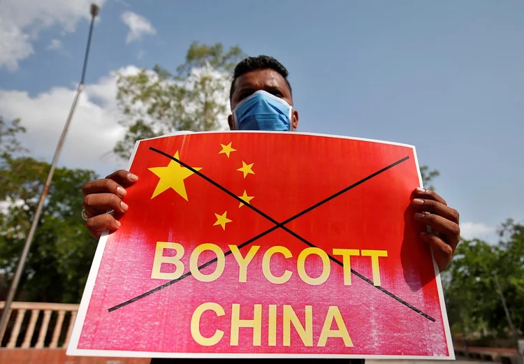 A China na berlinda: na Índia, protestos contra o país aumentam em razão de conflitos crescentes com os chineses (Amit Dave/Reuters)