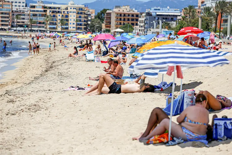 Praia de Majorca na Espanha (Enrique Calvo/Reuters)
