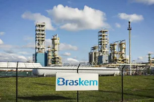 Braskem cai 13% após Adnoc desistir de negociação para comprar Braskem