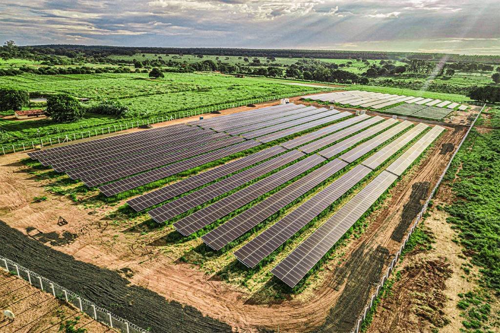 Projeto solar da Alsol, do grupo Energisa, em Minas Gerais (Alsol/Divulgação)