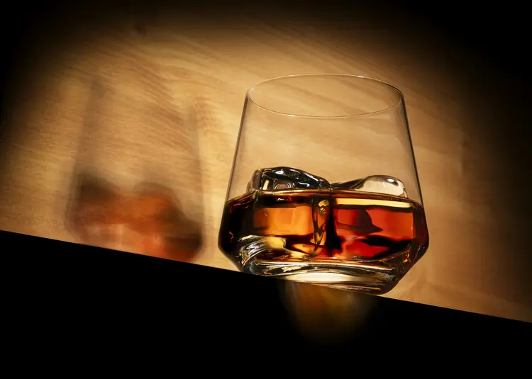 Whisky: fabricante do uísque Johnnie Walker atualmente tem parcerias com grandes varejistas no mercado brasileiro, incluindo grupos internacionais como a Amazon.com e o Mercado Livre, além das redes supermercadistas GPA e Carrefour Brasil (David Crockett/Getty Images)