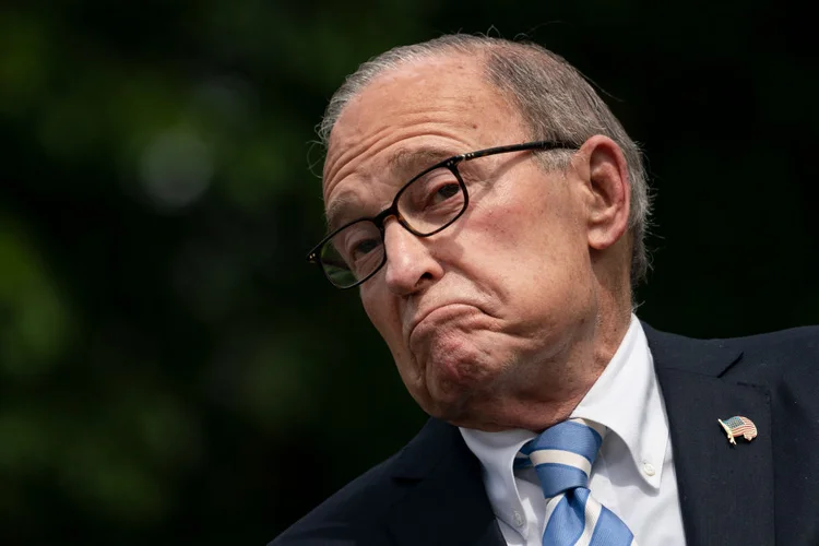 Larry Kudlow: EUA passa por crescimento do número de casos de coronavírus, após reabrirem economia (Drew Angerer/Getty Images)