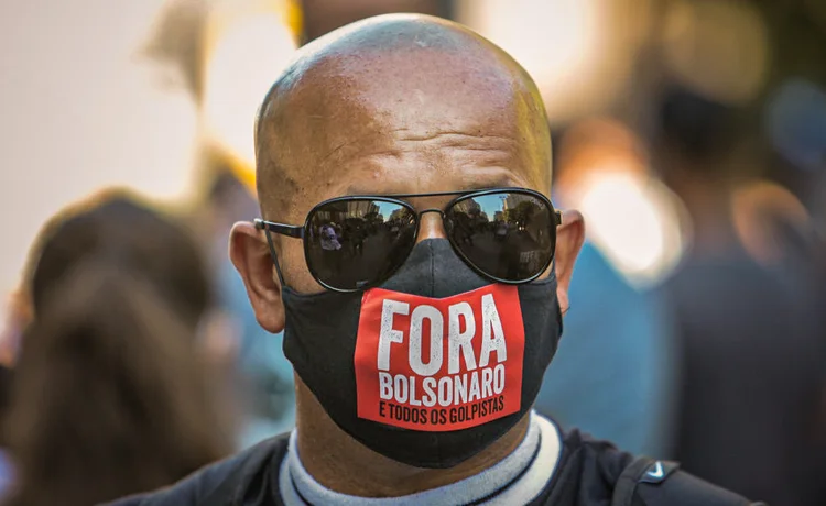 Manifestação: integrante de torcida organizada em protesto de 31 de maio (Miguel Schincariol/Getty Images)