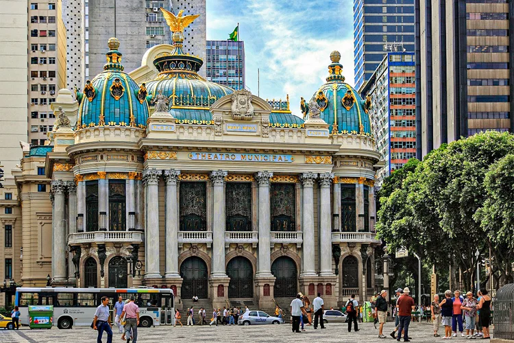 Theatro Municipal: A Prefeitura alerta que a permissão para estacionamento não se estende à circulação de veículos pelo calçadão (Bildagentur-online/Universal Images Group/Getty Images)