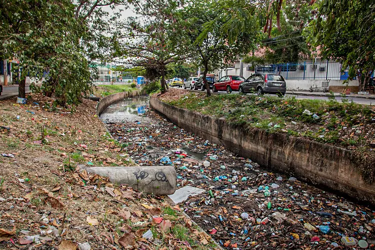 Saneamento: objetivo é colaborar com o acesso da população mais vulnerável (Phil Clarke Hill/In Pictures/Getty Images)