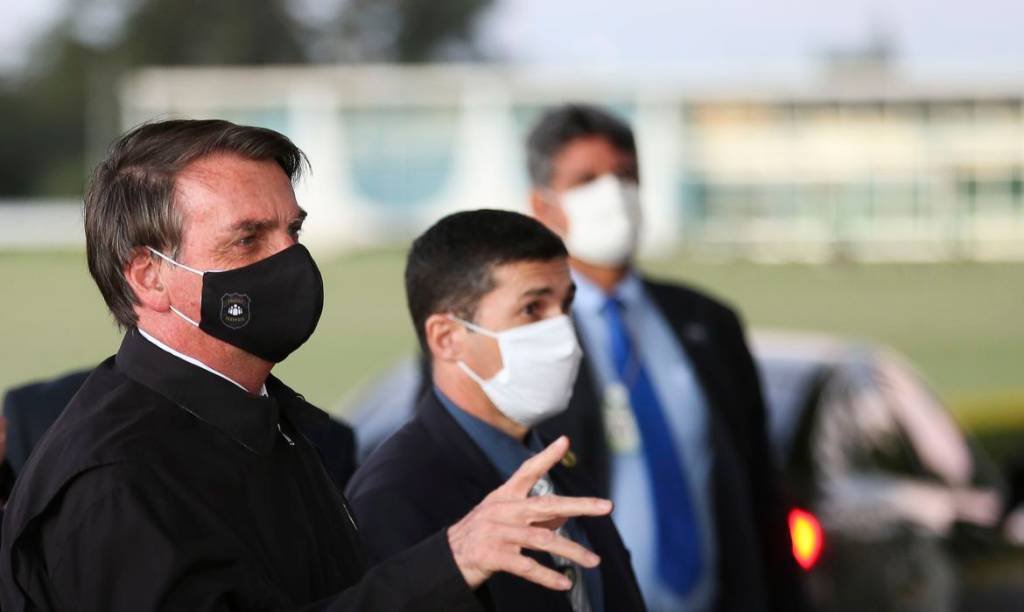 Justiça derruba decisão que obriga Bolsonaro a usar máscaras em público