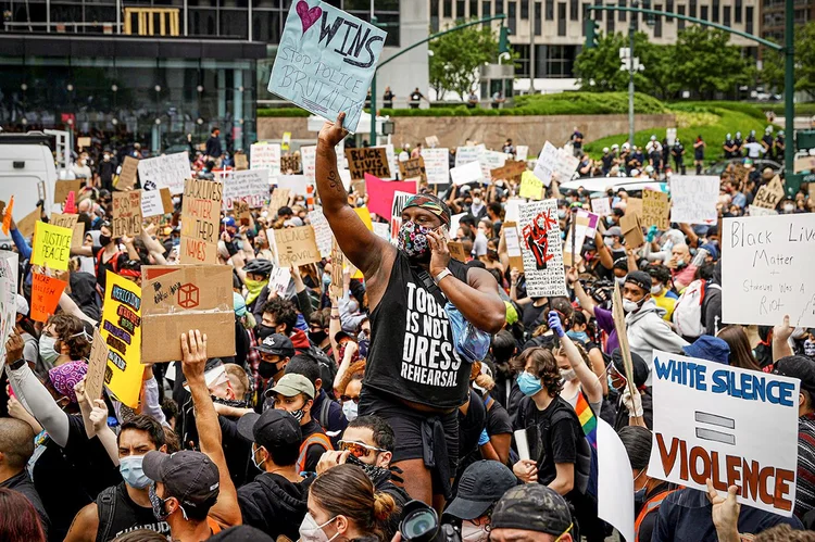 Protestos: a morte de George Floyd gerou uma onda de protestos nos Estados Unidos e no mundo (Mike Segar/Reuters)